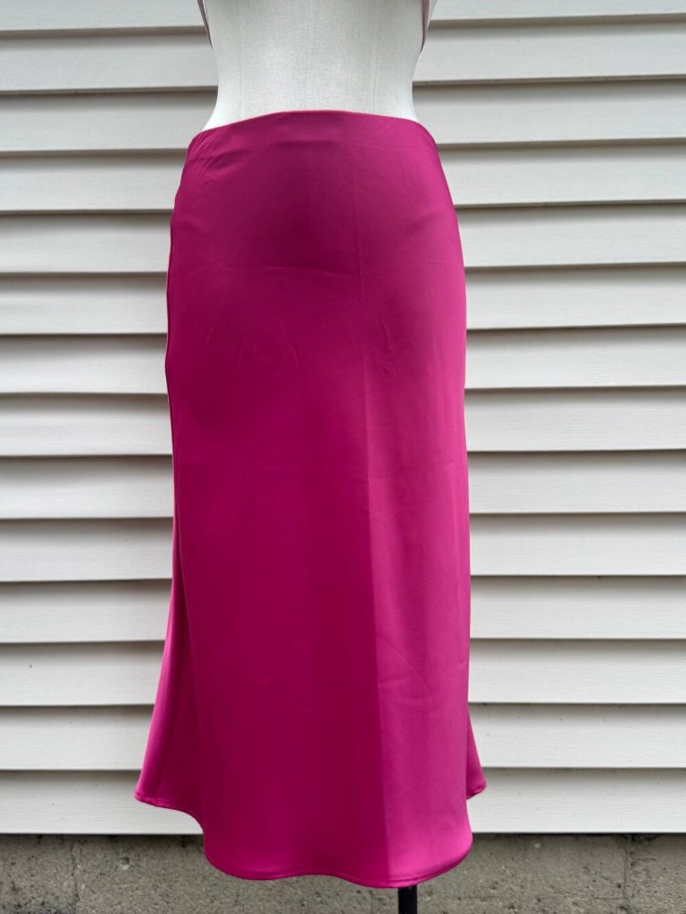Rachel Zoe Fuchsia Satin Bias Midi Skirt | US 2 - Picture 2 of 4